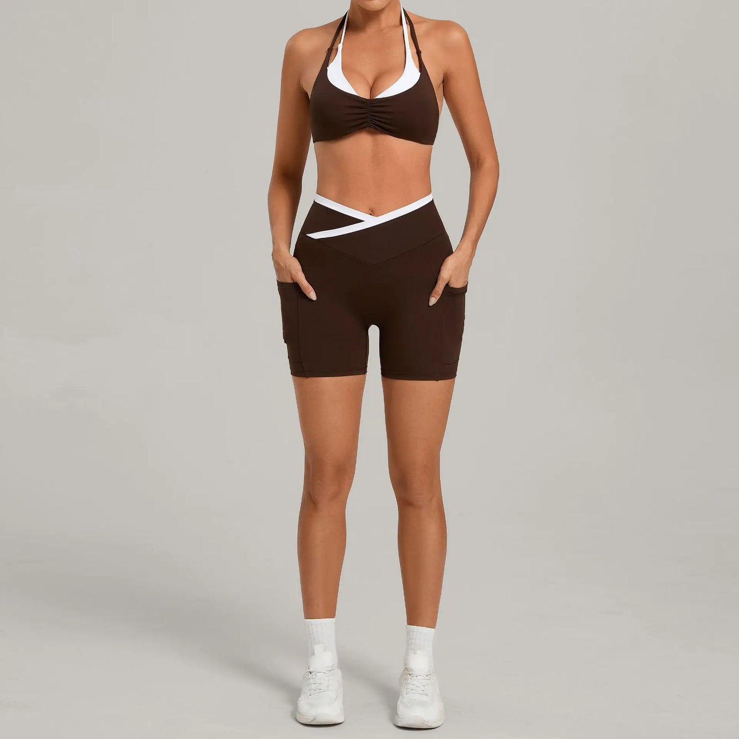 Women’s Seamless Yoga Set – Slim Fit Sports Bra & High-Waist Sculpt Shorts