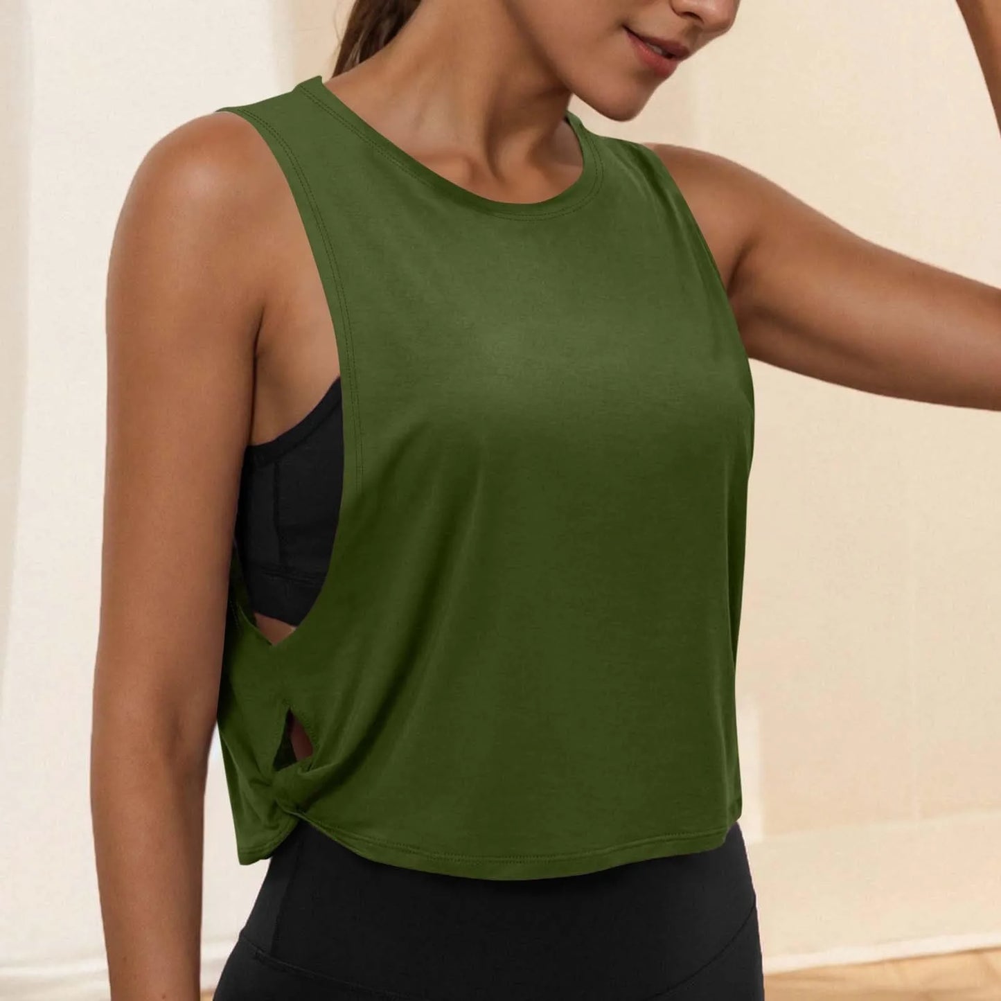 Women’s Sleeveless Breathable Workout Tank Top – Lightweight Yoga & Gym Crop Vest