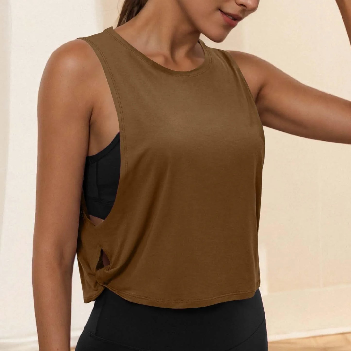 Women’s Sleeveless Breathable Workout Tank Top – Lightweight Yoga & Gym Crop Vest