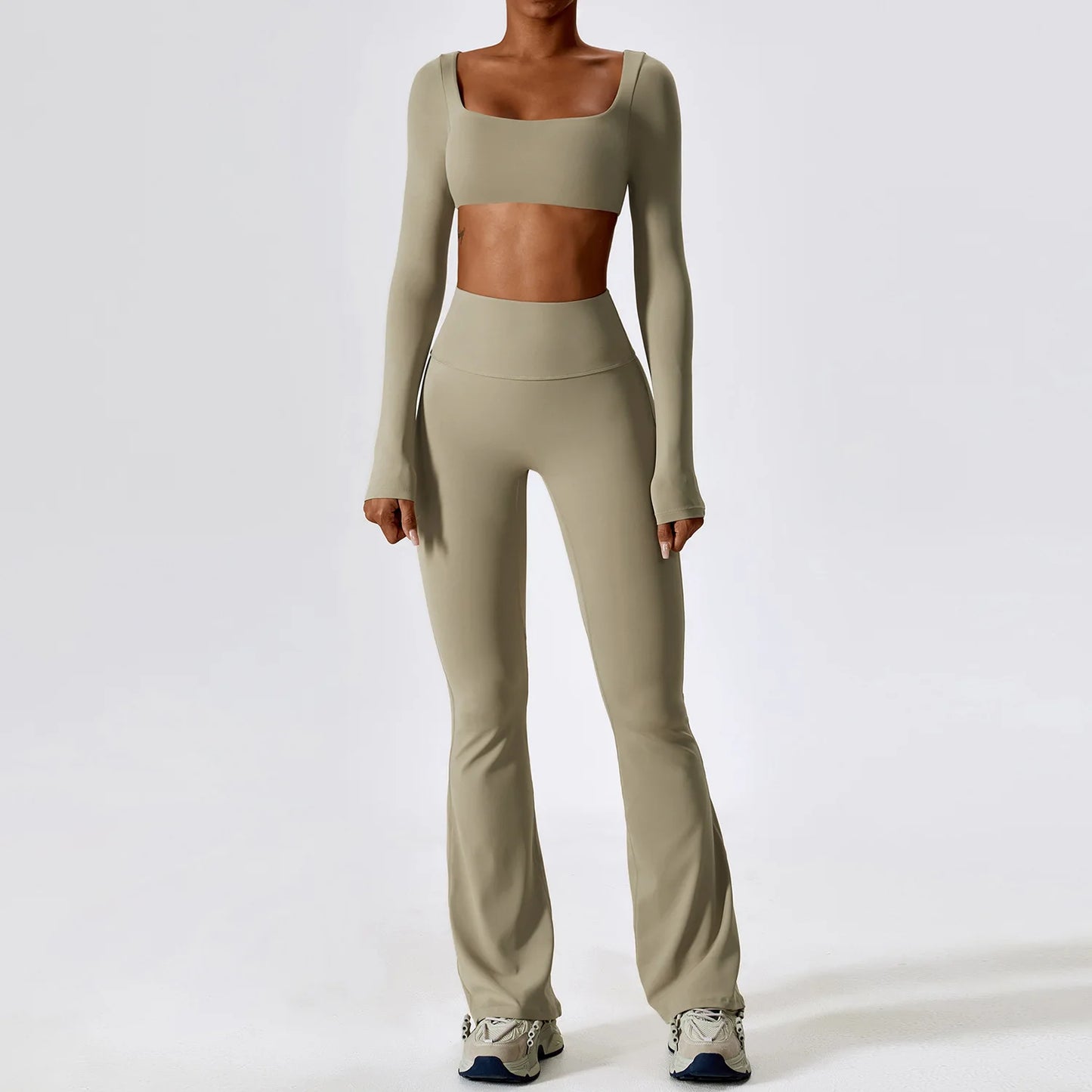Women’s Seamless Activewear Set – Long Sleeve Crop Top & Sculpting Gym Leggings (2PCS)