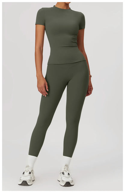 Seamless Women’s Yoga Set – Short Sleeve Top & Sculpting High-Waist Leggings Activewear