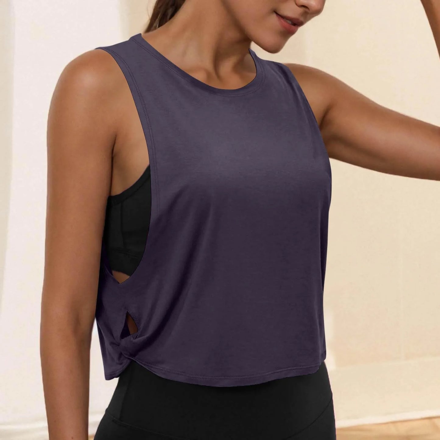 Women’s Sleeveless Breathable Workout Tank Top – Lightweight Yoga & Gym Crop Vest