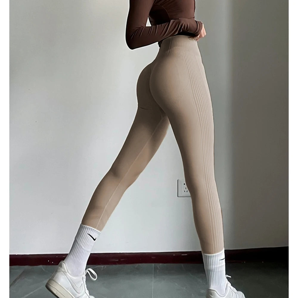 Peach Sculpt High-Waist Leggings – Breathable Quick-Dry Gym Fit