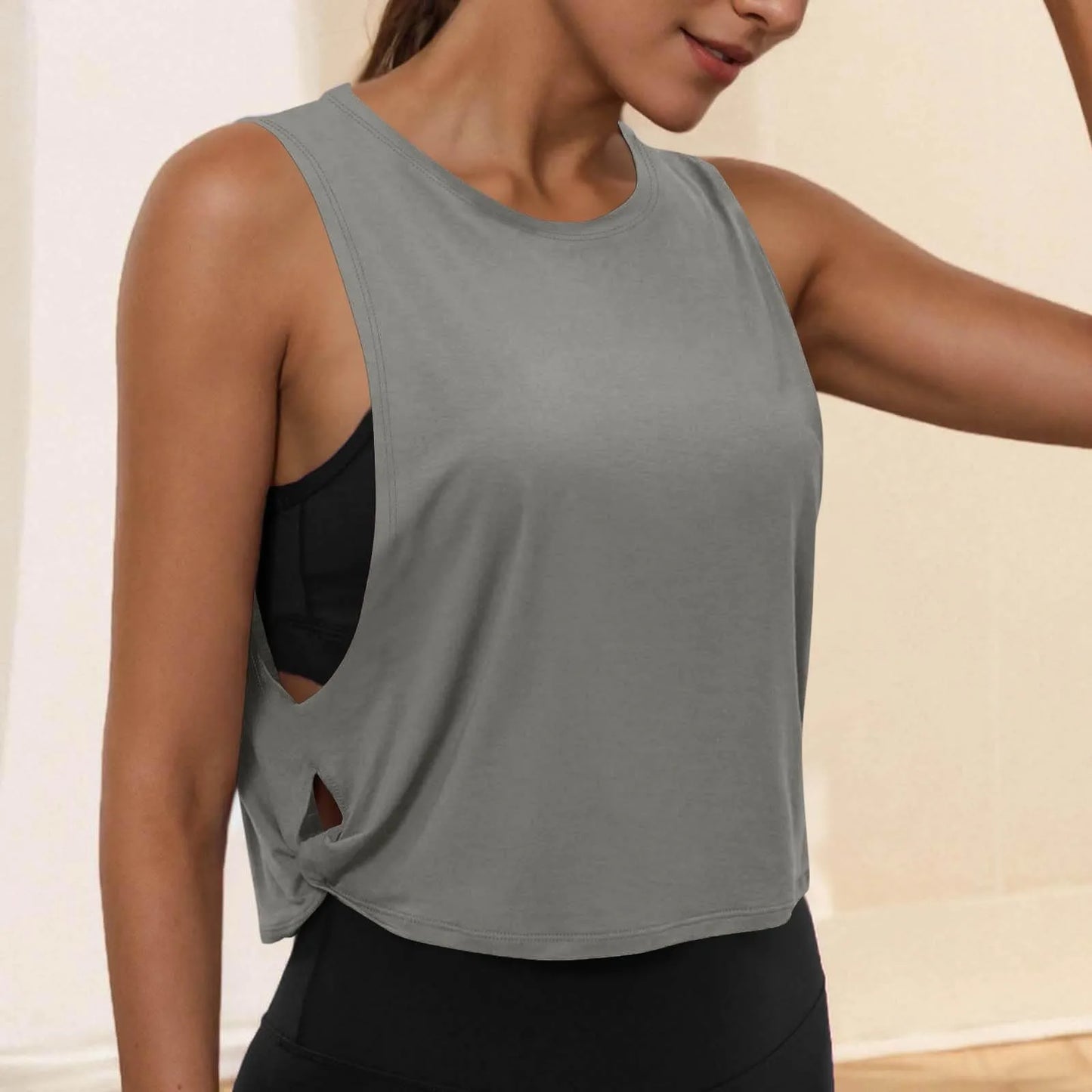 Women’s Sleeveless Breathable Workout Tank Top – Lightweight Yoga & Gym Crop Vest