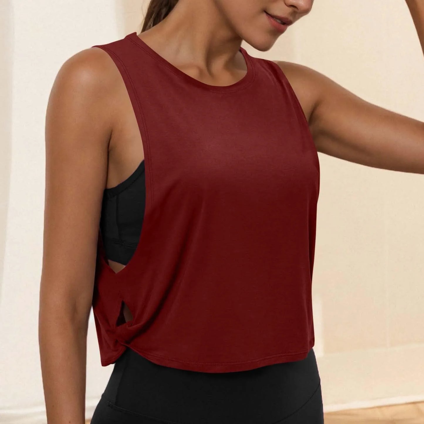 Women’s Sleeveless Breathable Workout Tank Top – Lightweight Yoga & Gym Crop Vest