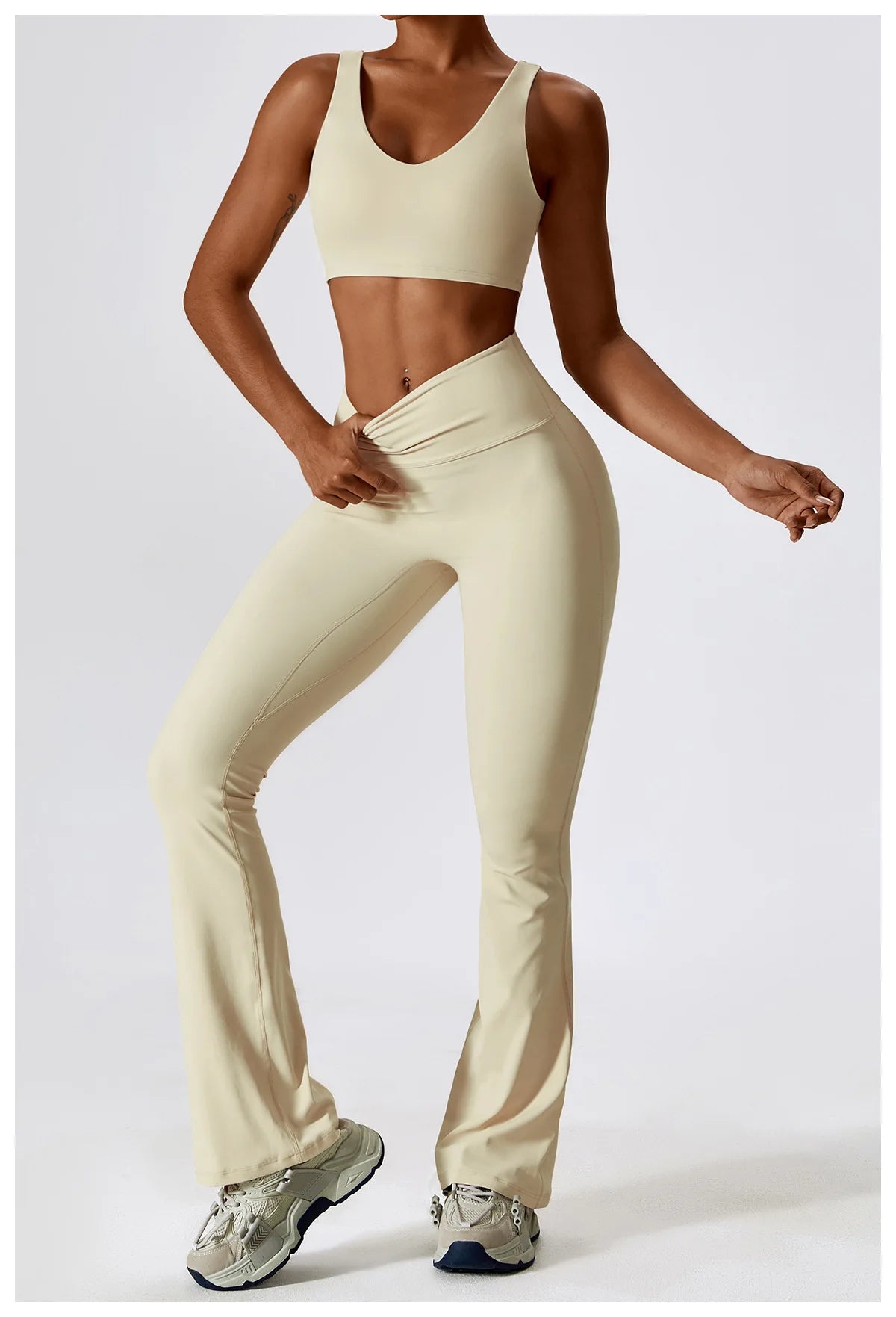 Women’s Seamless Activewear Set – Long Sleeve Crop Top & Sculpting Gym Leggings (2PCS)