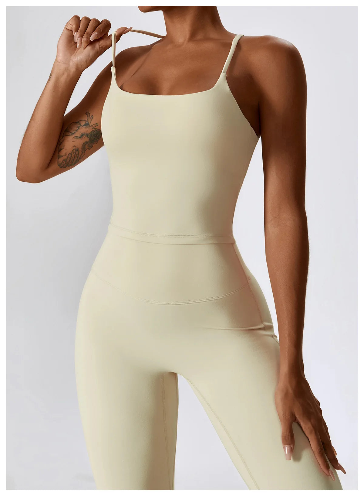 Women’s Seamless Activewear Set – Long Sleeve Crop Top & Sculpting Gym Leggings (2PCS)